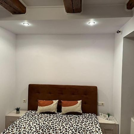Iazi Apartament Braşov Esterno foto
