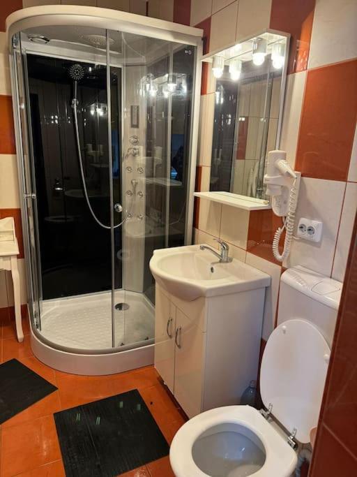 Iazi Apartament Braşov Esterno foto
